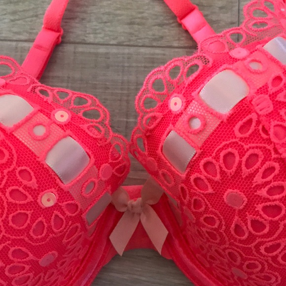 Victoria secrets pink bra - Picture 3 of 6